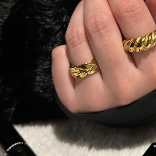 Χρυσό δαχτυλίδι Olivia (7)