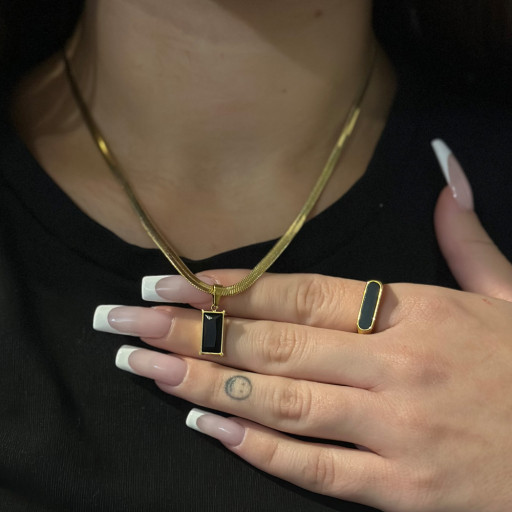 Χρυσό Κολιέ Black Rectangle (5)